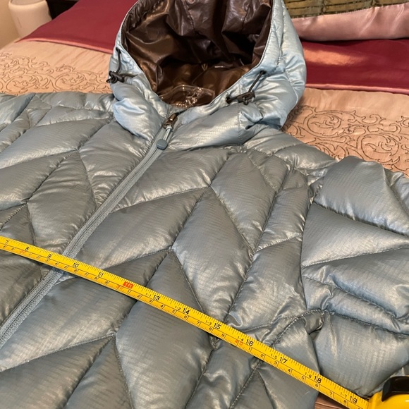 Rischio Blue Down Puffer Coat. Size Medium. - Picture 9 of 10